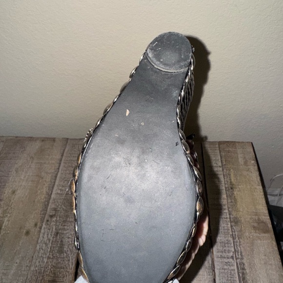 Black and White Geometric Women's Shoes - Picture 10 of 12